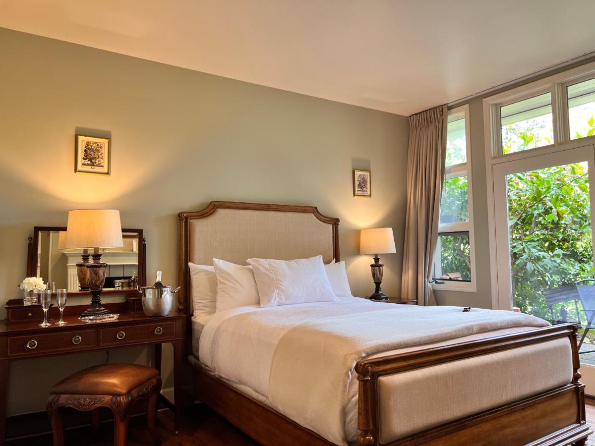 Woodstone Manor Inc. Otel Sturdies Bay Dış mekan fotoğraf