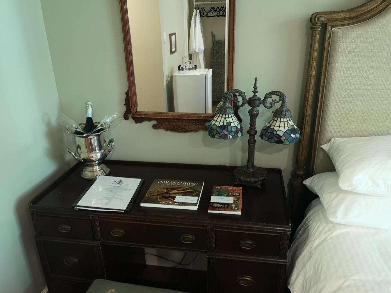 Woodstone Manor Inc. Otel Sturdies Bay Dış mekan fotoğraf