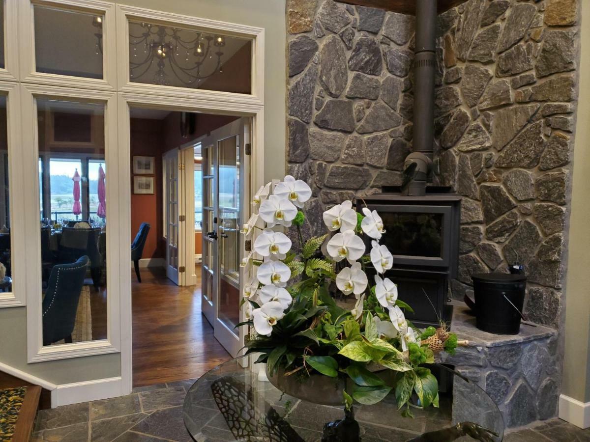 Woodstone Manor Inc. Otel Sturdies Bay Dış mekan fotoğraf
